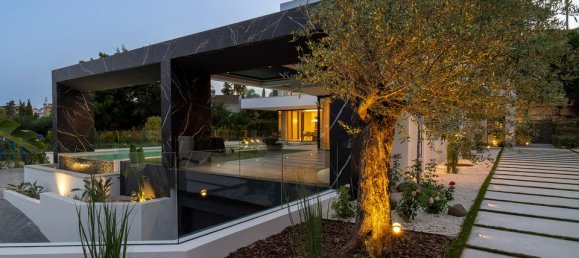 Villa de 6 dormitorios en El Paraiso, Spain No. 179031 41