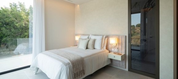 Villa de 6 dormitorios en El Paraiso, Spain No. 179031 17