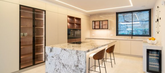 Villa de 6 dormitorios en El Paraiso, Spain No. 179031 9