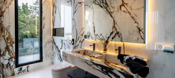 Villa de 6 dormitorios en El Paraiso, Spain No. 179031 20