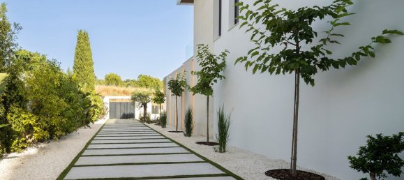 Villa de 6 dormitorios en El Paraiso, Spain No. 179031 43