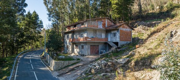 4 bedrooms House in Terras de Bouro, Portugal No. 38812 2