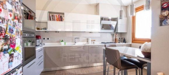 Квартира с 2 спальнями в Лоди, Италия № 323416 26