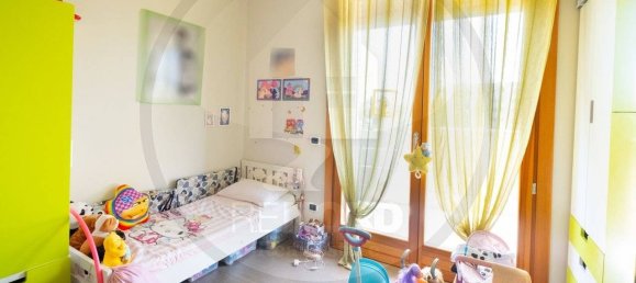 Квартира с 2 спальнями в Лоди, Италия № 323416 8