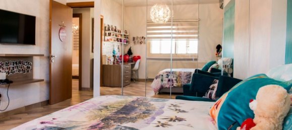 5 bedrooms Villa in Germasogeia, Cyprus No. 557 16