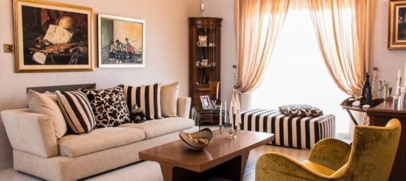 5 bedrooms Villa in Germasogeia, Cyprus No. 557 3