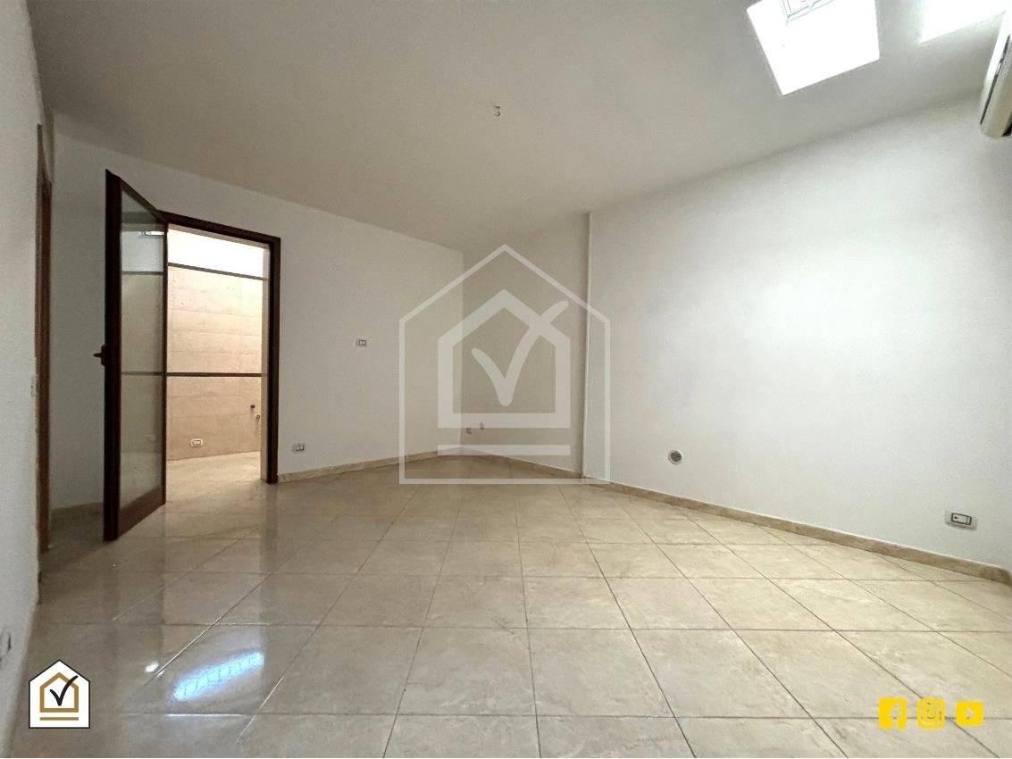 2 rooms Apartment in Bari, Italy No. 28189