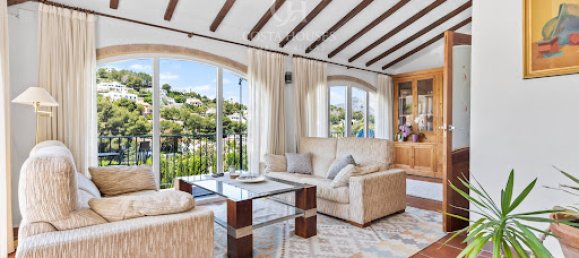 4 bedrooms Villa in Alicante, Spain No. 141742 7