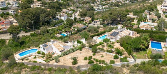 4 bedrooms Villa in Alicante, Spain No. 141742 2