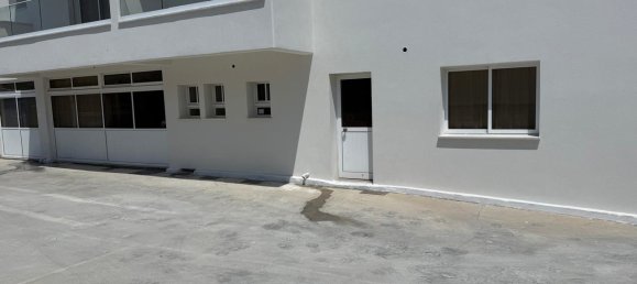 8-salle Bureau à Limassol, Cyprus No. 26423 3