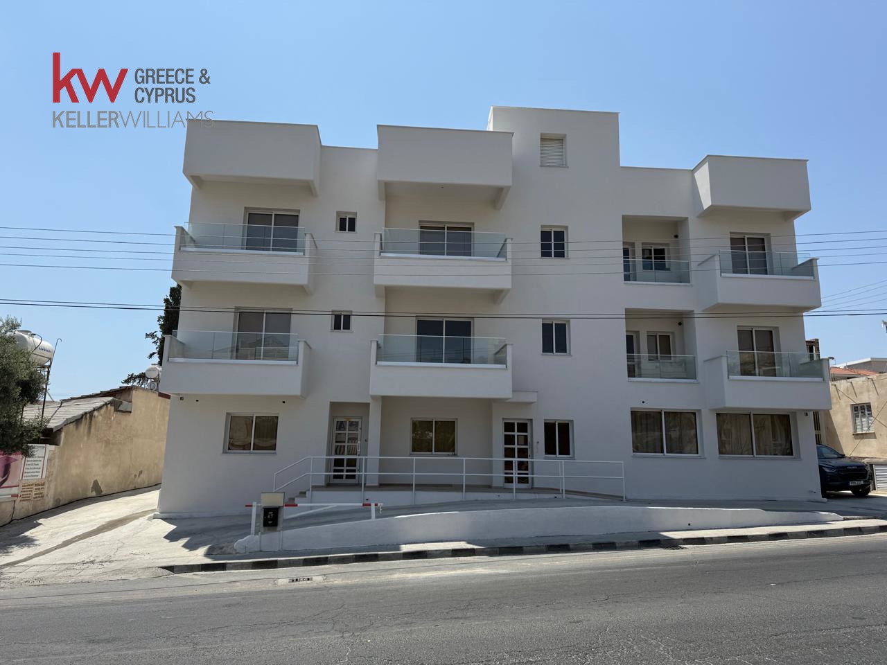 8-salle Bureau à Limassol, Cyprus No. 26423