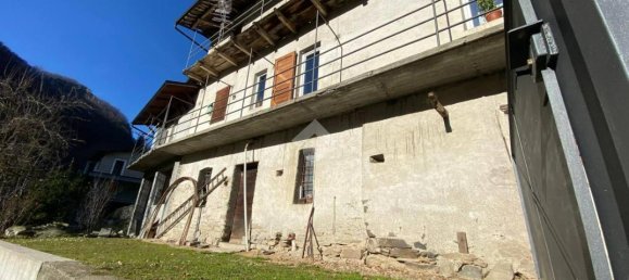 6 rooms House in Brossasco, Italy No. 33730 10