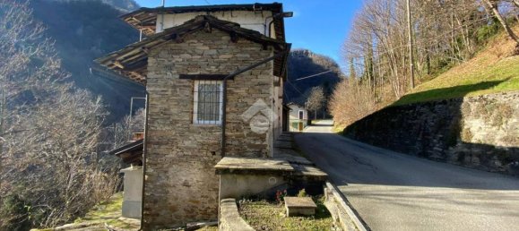 6 rooms House in Brossasco, Italy No. 33730 17