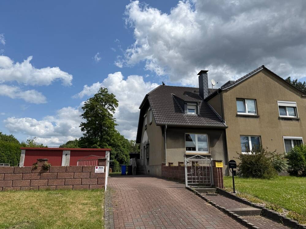 Таунхаус с 4 комнатами в Рекклингхаузен, Германия № 369564