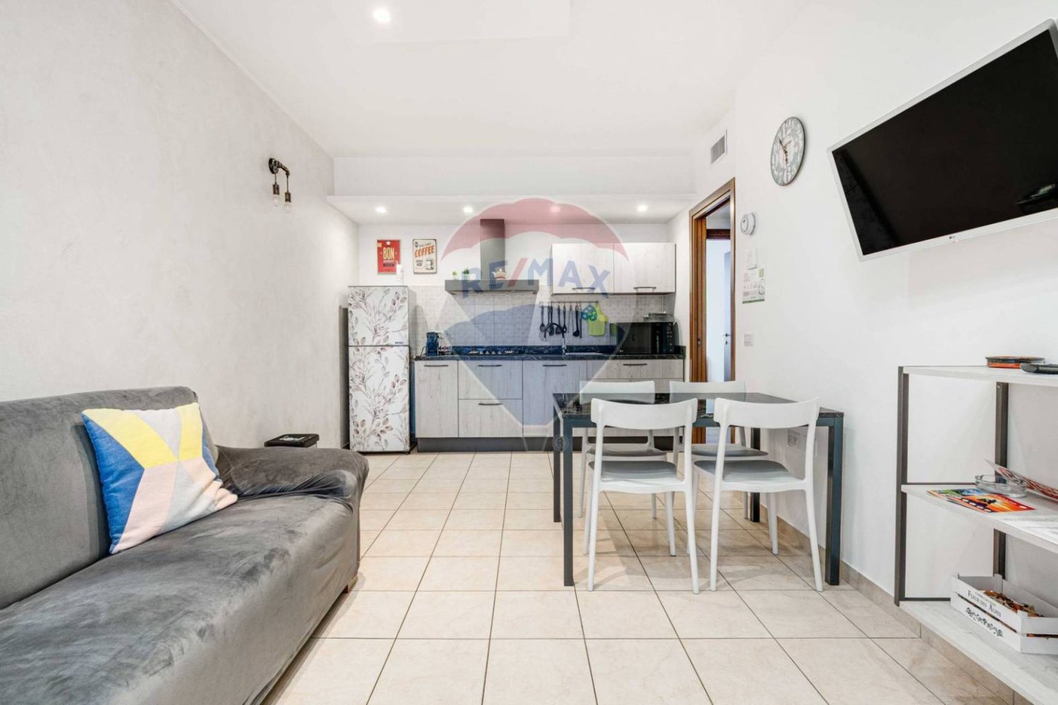 Apartamento de 2 dormitorios en Castellanza, Italy No. 309413