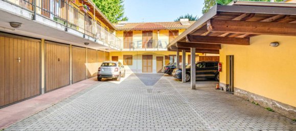 Apartamento de 2 dormitorios en Castellanza, Italy No. 309413 17