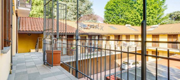 Apartamento de 2 dormitorios en Castellanza, Italy No. 309413 16