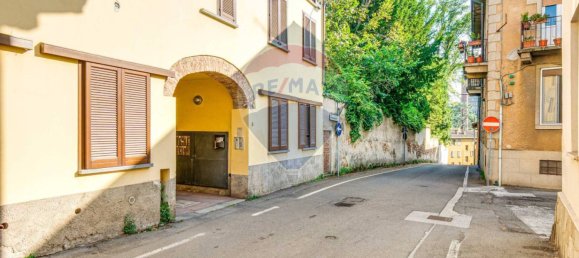 Apartamento de 2 dormitorios en Castellanza, Italy No. 309413 20