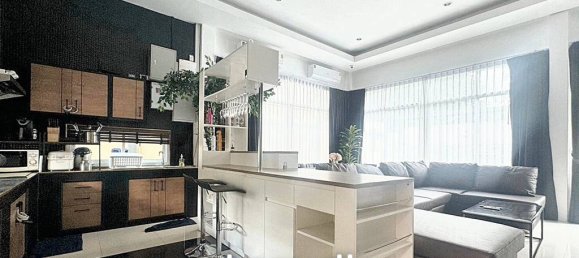 Кафе / ресторан с 4 спальнями в Паттайя, Таиланд № 13089 8