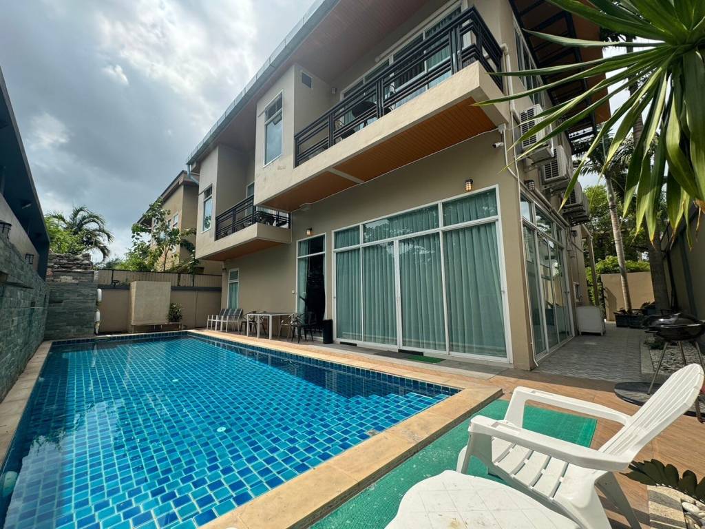 4 chambres Maison à Pattaya, Thailand No. 13089