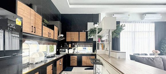 Кафе / ресторан с 4 спальнями в Паттайя, Таиланд № 13089 9