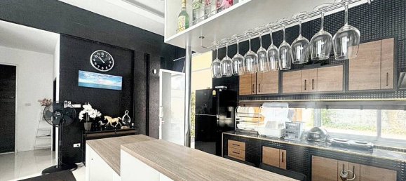 4 chambres Maison à Pattaya, Thailand No. 13089 2