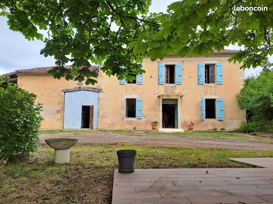 3 bedrooms House in Occitanie, France No. 284393