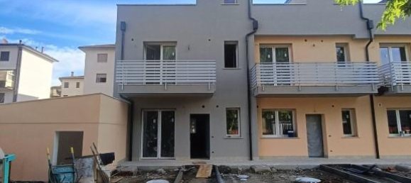 Дом с 4 комнатами в Сан Джованни Вальдарно, Италия № 235429 18