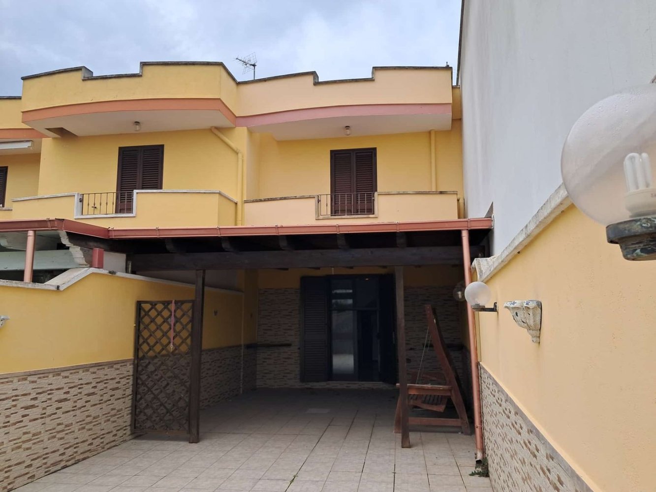 4-salle Appartement à Torchiarolo, Italy No. 86945