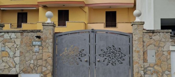 4-salle Appartement à Torchiarolo, Italy No. 86945 8