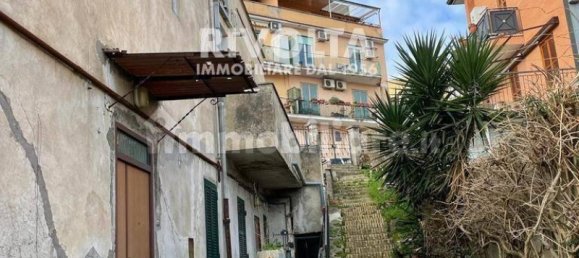 12-Zimmer Wohnung in Rome, Italy, Nr. 132851 2