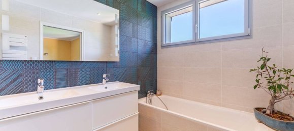 5 bedrooms Villa in Lissieu, France No. 350695 22