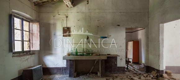 4 rooms House in Palaia, Italy No. 237698 14