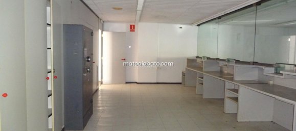 300m² Commercial property in Mataro, Spain No. 39558 20