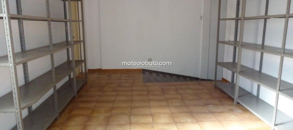 300m² Commercial property in Mataro, Spain No. 39558 2