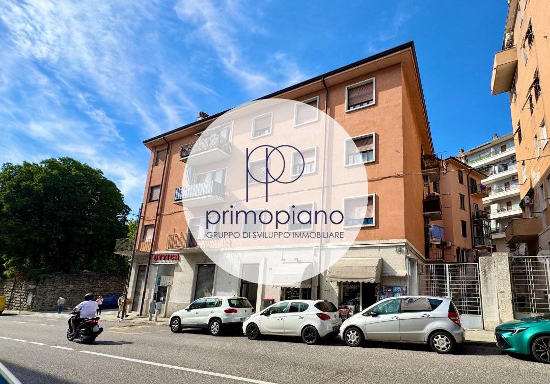 Imóvel comercial de 2 divisões em Trieste, Italy N.º 323969
