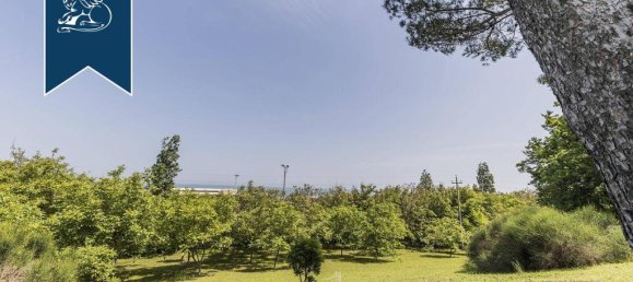 Вилла с 6 спальнями в Фано, Италия № 53116 17