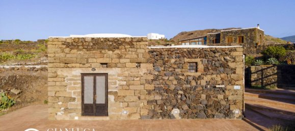 3 bedrooms Villa in Pantelleria, Italy No. 302446 5