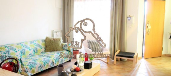 Квартира с 3 комнатами в Рим, Италия № 233180 4