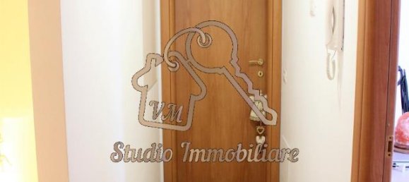 Квартира с 3 комнатами в Рим, Италия № 233180 13