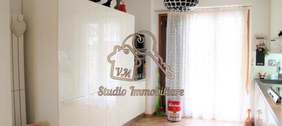 Квартира с 3 комнатами в Рим, Италия № 233180 9