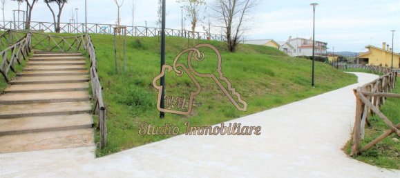 Квартира с 3 комнатами в Рим, Италия № 233180 23