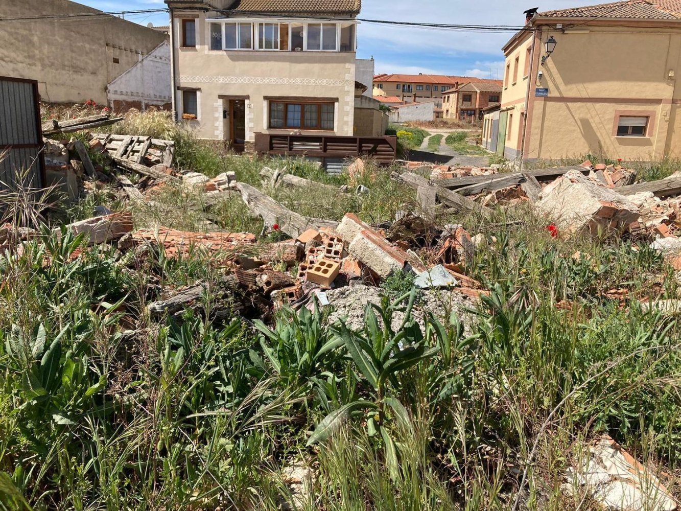 Terreno em Cantimpalos, Spain 1034 m² N.º 79684