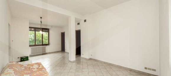 Дом с 3 комнатами в Монца, Италия № 26627 11