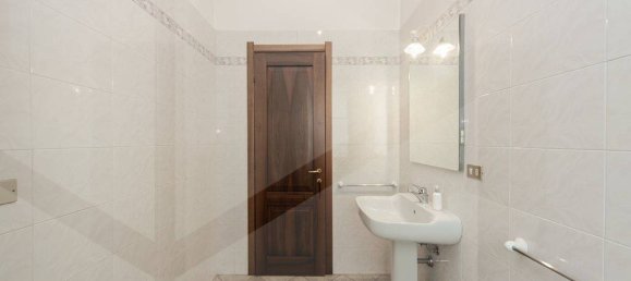 Дом с 3 комнатами в Монца, Италия № 26627 21