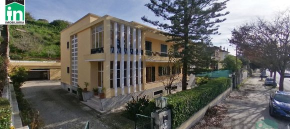 7 bedrooms House in Lisbon, Portugal No. 160527 2