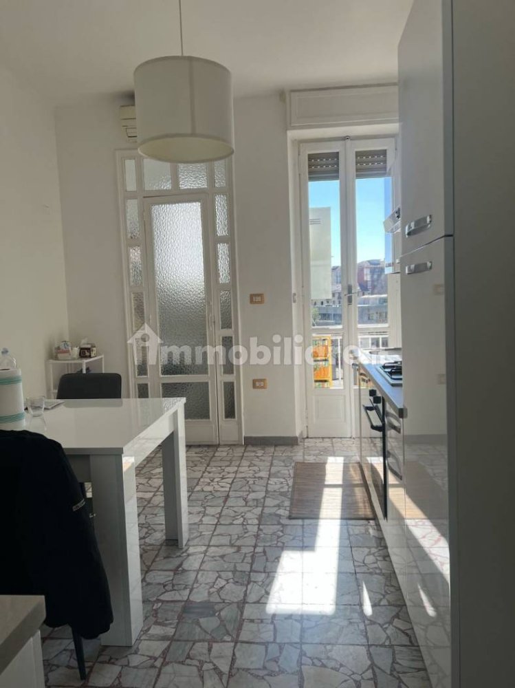 2 Schlafzimmer Wohnung in Turin, Italy, Nr. 74708