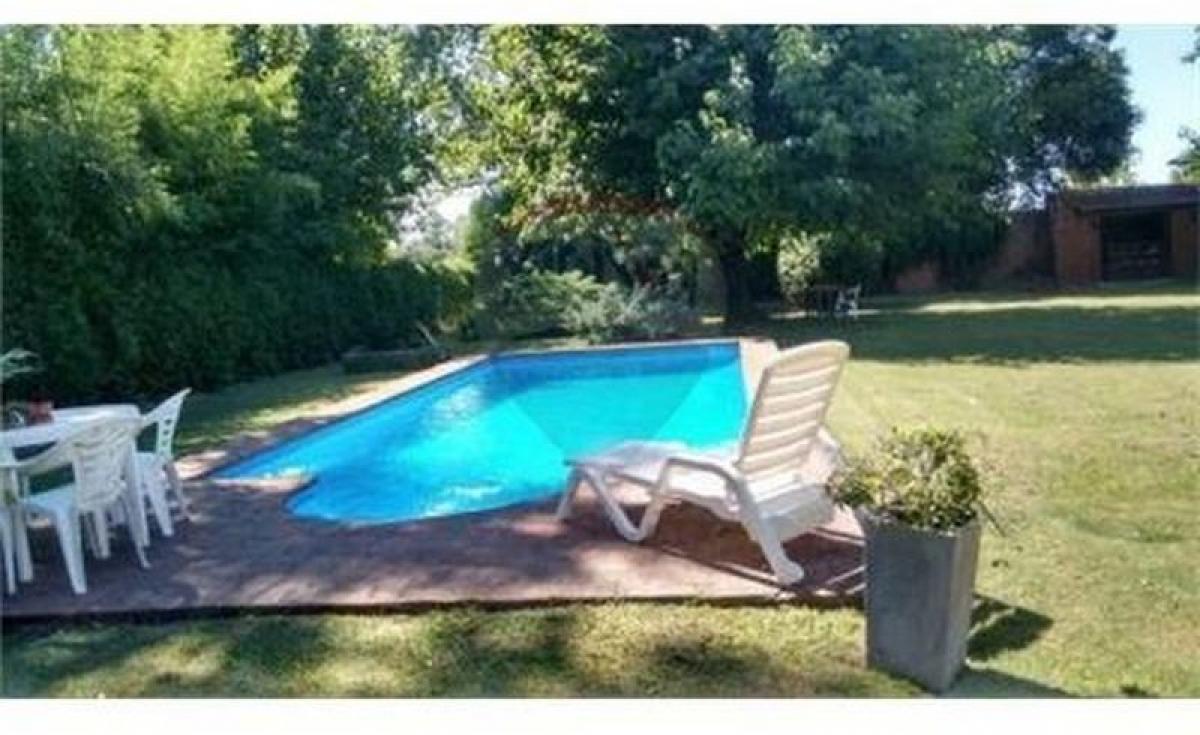 3 bedrooms House in Jose C. Paz, Argentina No. 75779