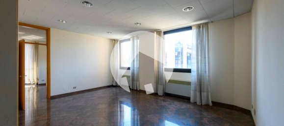 Oficina en Reggio Emilia, Italy 195 m² No. 264240 4