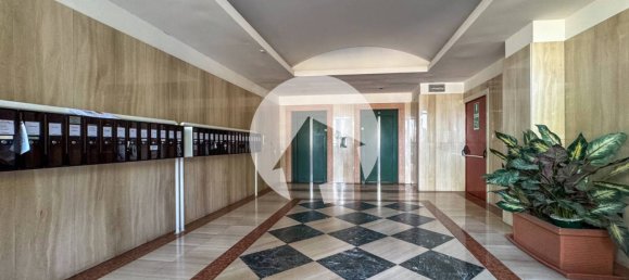 Oficina en Reggio Emilia, Italy 195 m² No. 264240 2